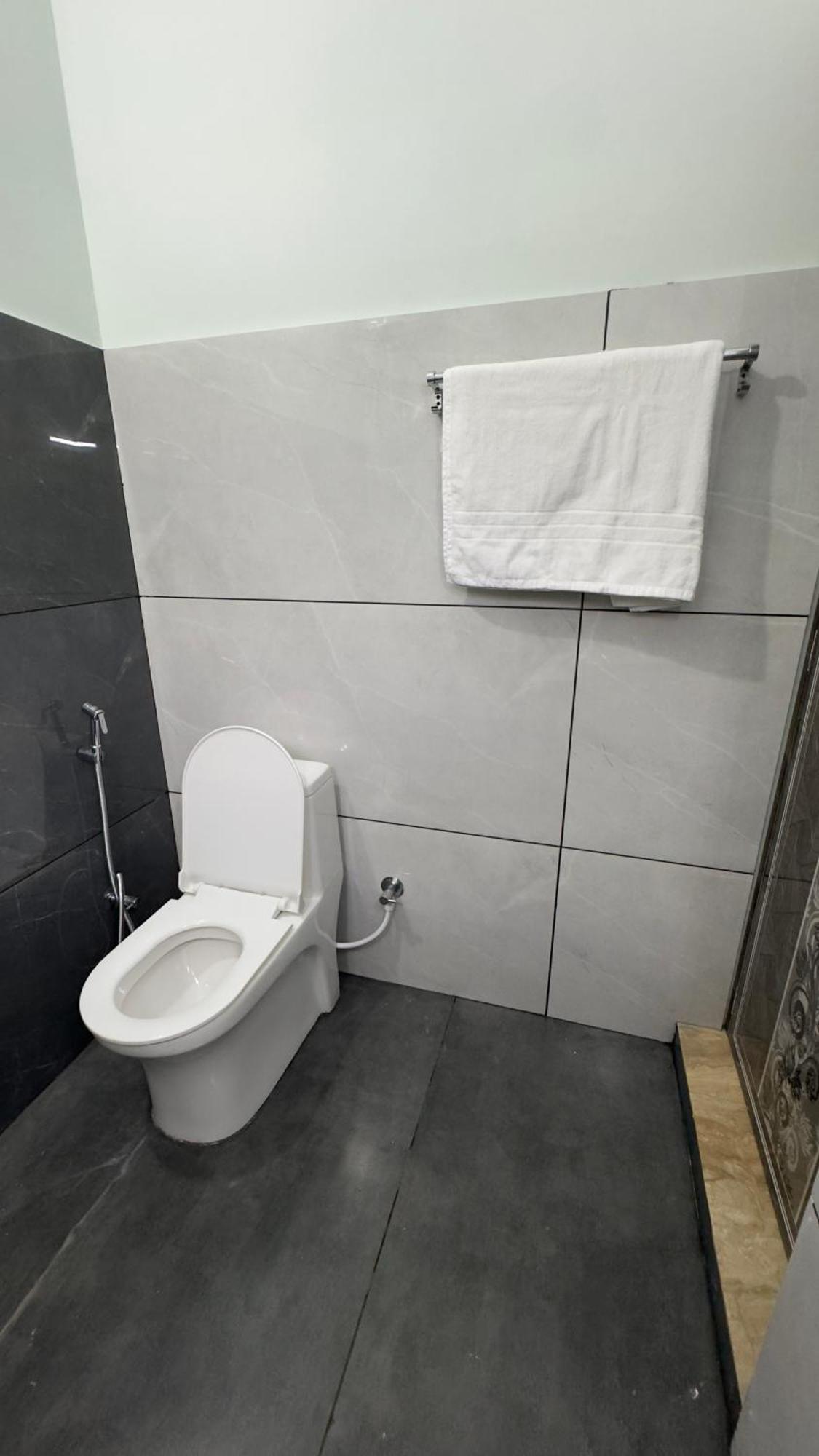 The Karlyle Homestay Vaduvanchal Zewnętrze zdjęcie